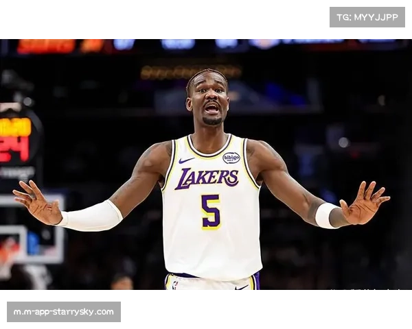 艾顿在湖人体系中的角色挣扎与防守技术细节缺失关联判罚 艾顿在湖人体系中的角色挣扎与防守技术细节缺失关联判罚